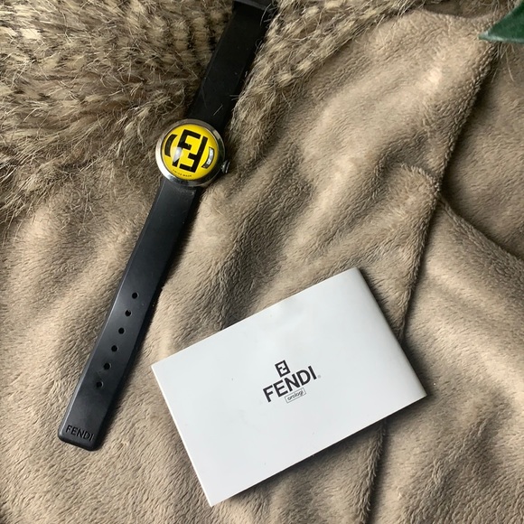 Fendi Bussola Bubble 20mm Watch main image 14